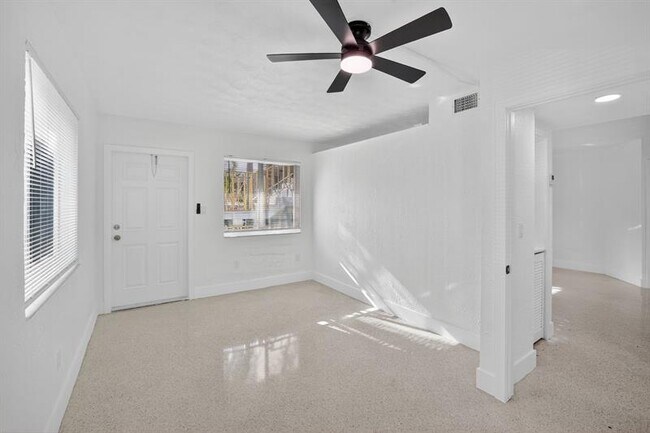 Building Photo - 1821 Middle River Dr