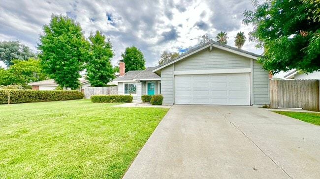 Building Photo - Charming, Single-Story Home, Spacious Backyard, Minutes to Everything, in Whelan Ranch Community ...