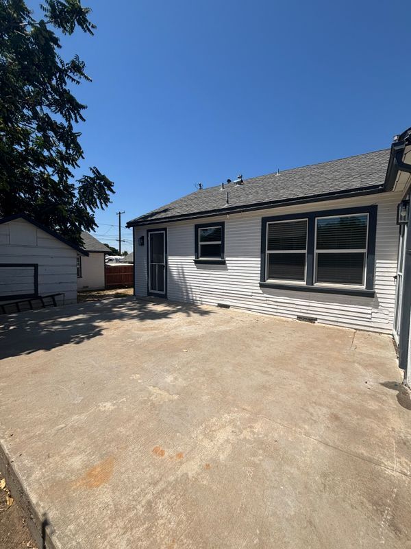 Building Photo - 35227 Ave C