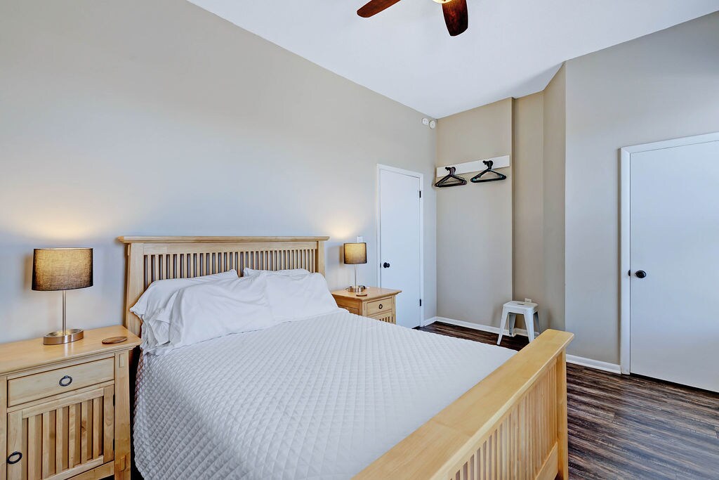 Building Photo - 729 Hamlet St