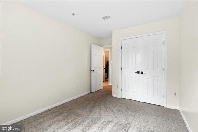 Building Photo - 5227 Regal Ct