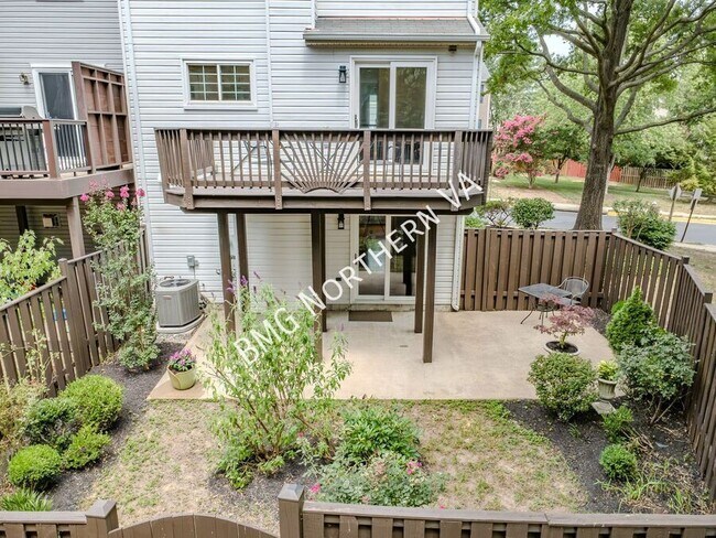 Building Photo - 6001 Keble Dr