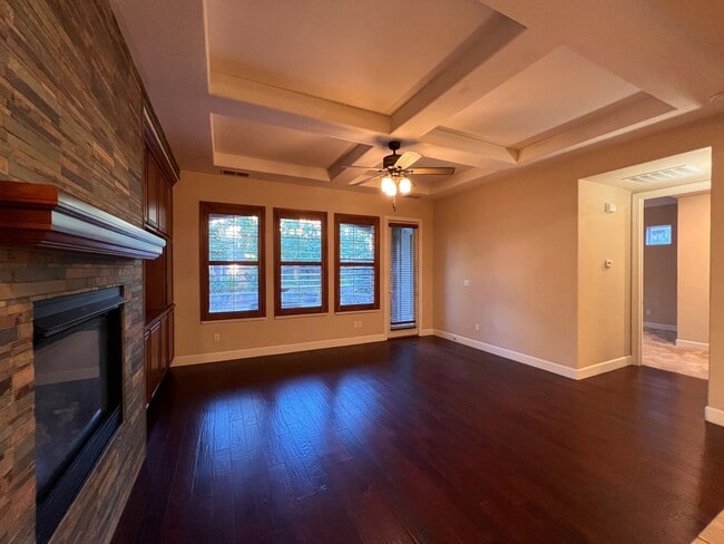 Building Photo - Large Home located in the Gated Community of Dorado in S. Reno