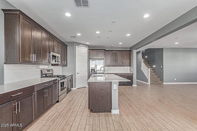 Building Photo - 31925 N 125th Ave
