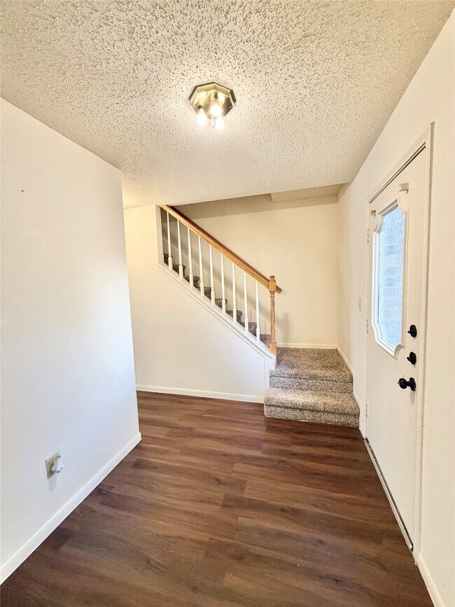 Building Photo - 17210 Colony Creek Dr