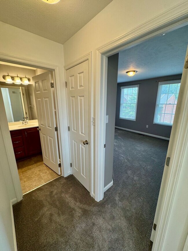 Building Photo - Move-In Ready Wexford Home Featuring Modern Updates and an Attached Two-Car