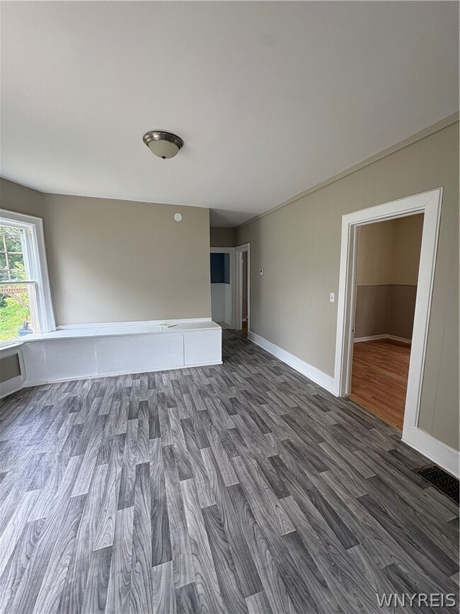 Building Photo - 233 Laird Ave
