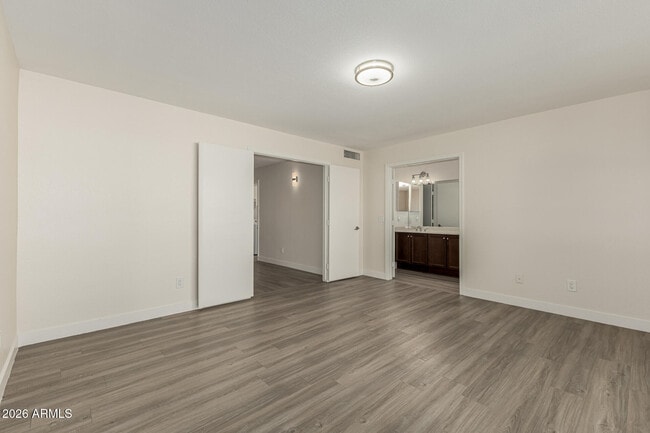 Building Photo - 4368 W Wahalla Ln