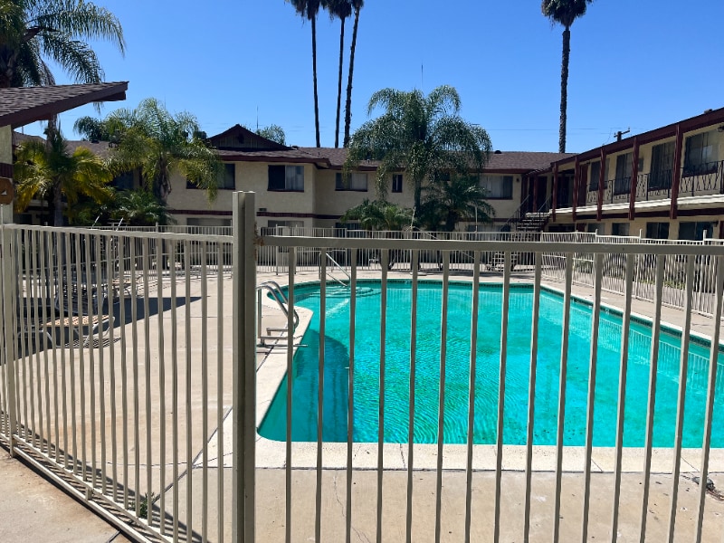 Building Photo - 1001 E Stearns Ave