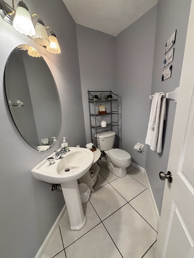 Building Photo - 8903 Sandshot Ct