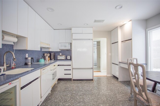 Building Photo - 9 Kensington St