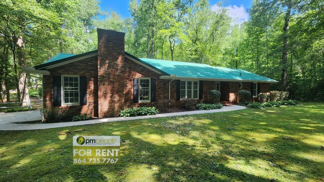 Primary Photo - Beautiful 3/2 on Wooded Lot!