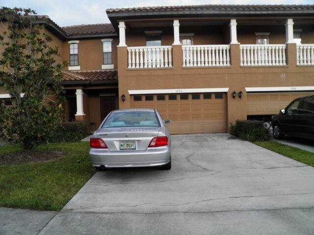 Building Photo - Townhome in La Fortuna, Kissimmee