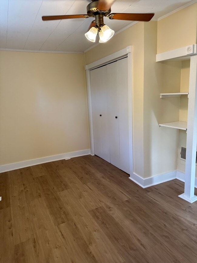 Building Photo - Royal Oak Triplex - Hawthorn