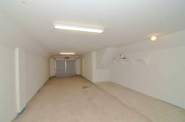 Building Photo - 2710 Hullsmith Dr