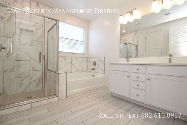Building Photo - 3037 W la Mirada Dr