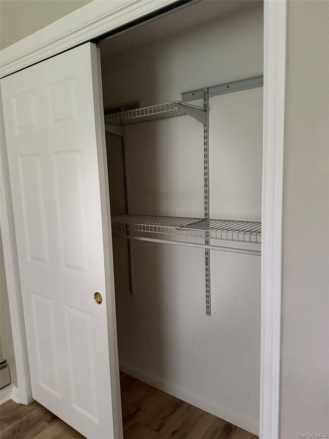 Building Photo - 38 Chelsea Dr