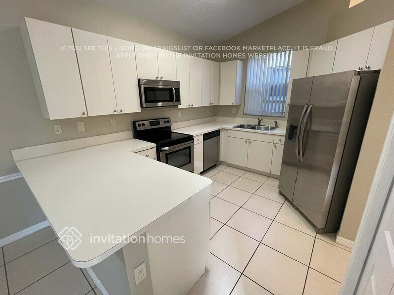 Building Photo - 2030 NW 98th Terrace