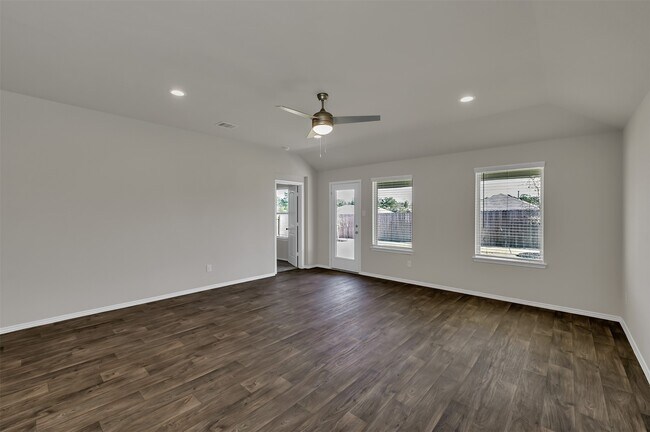 Building Photo - 6212 Hendricks Hbr Dr