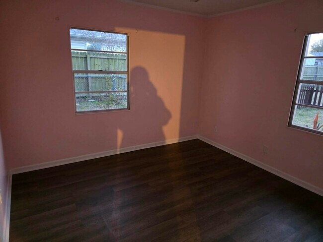 Bedroom - 123 Keystone Plz