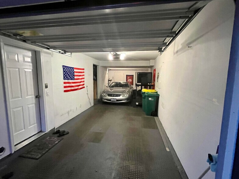 Tandem Garage - 13940 SW Scholls Ferry Rd