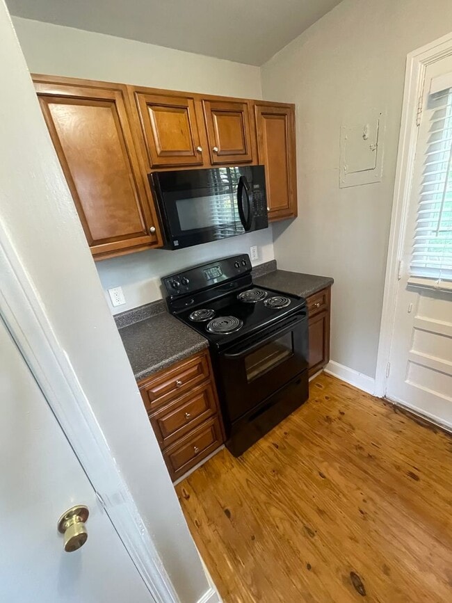 Building Photo - 1413 Revere Rd