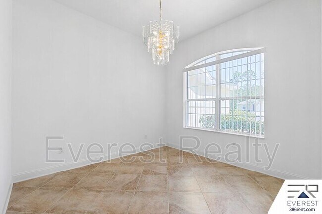 Building Photo - 13 Sleigh Bell Pl