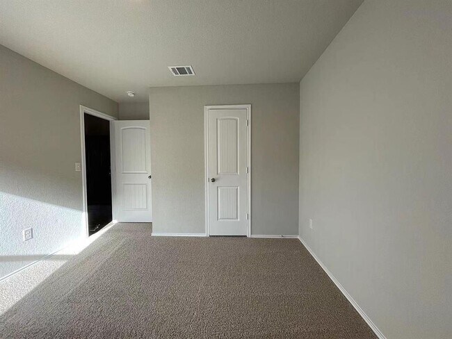 Building Photo - 15200 Siberian Elm Ln