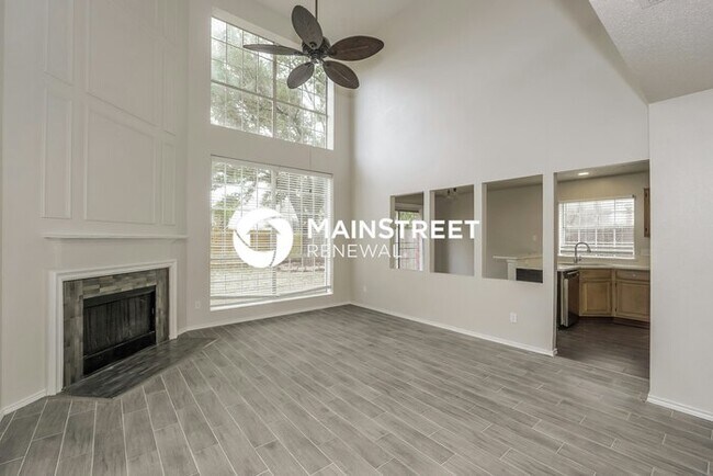 Building Photo - 4 Bedroom Pet-Friendly Home in FORT WORTH,...