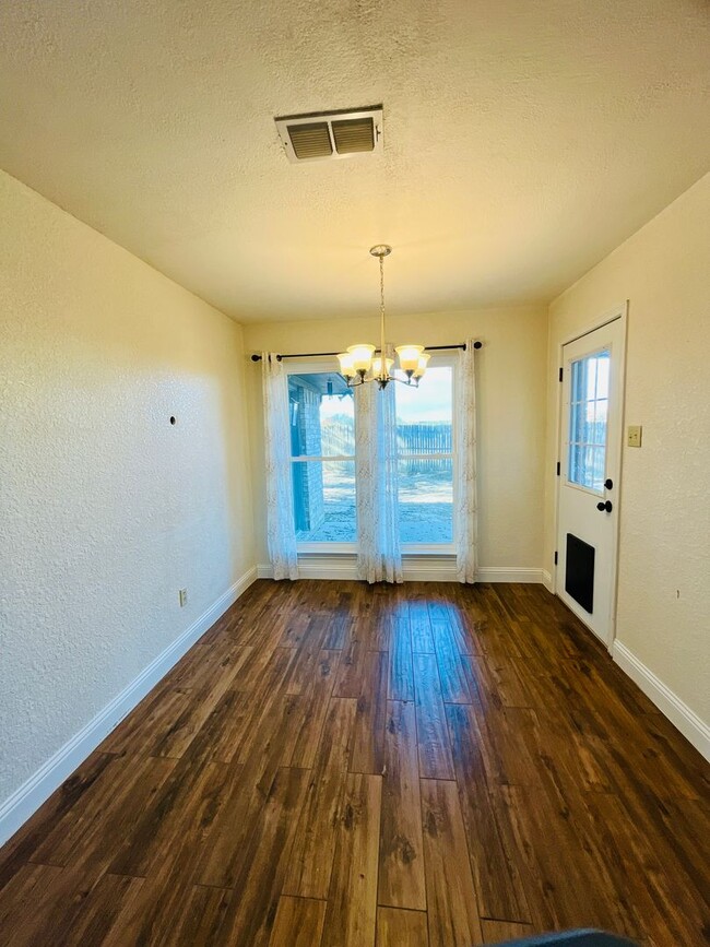 Building Photo - Coming Soon! Fireplace - Storage - Large backyard