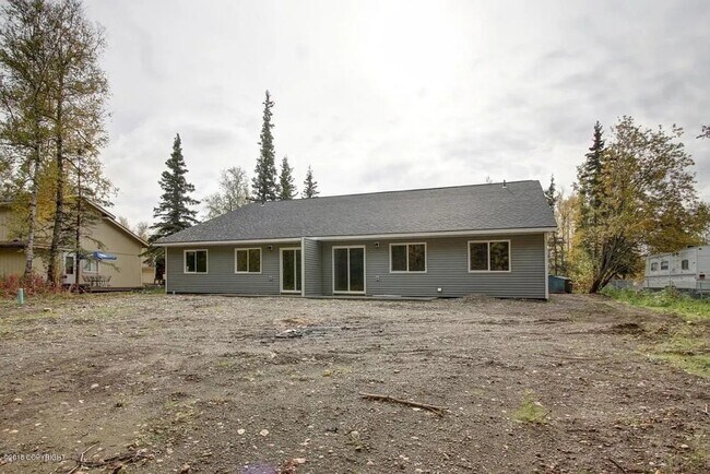 Building Photo - 1121 E Dellwood St