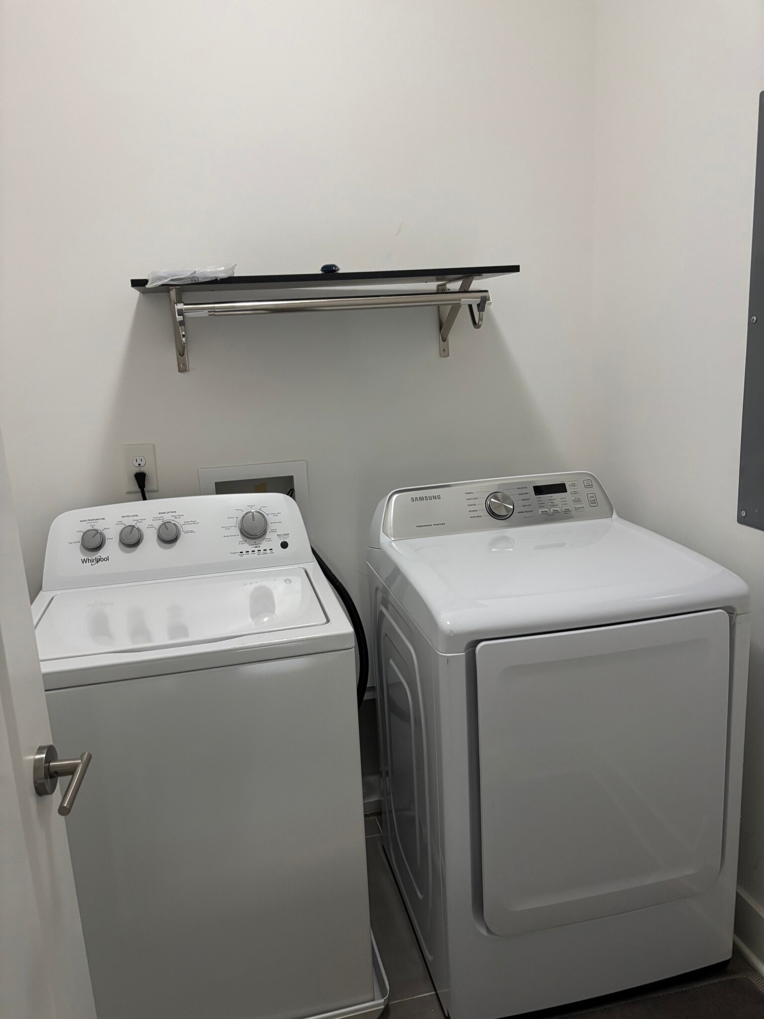 Building Photo - 908 Southside Pl