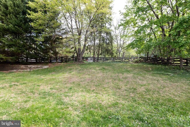 Building Photo - 13039 Glen Mill Rd