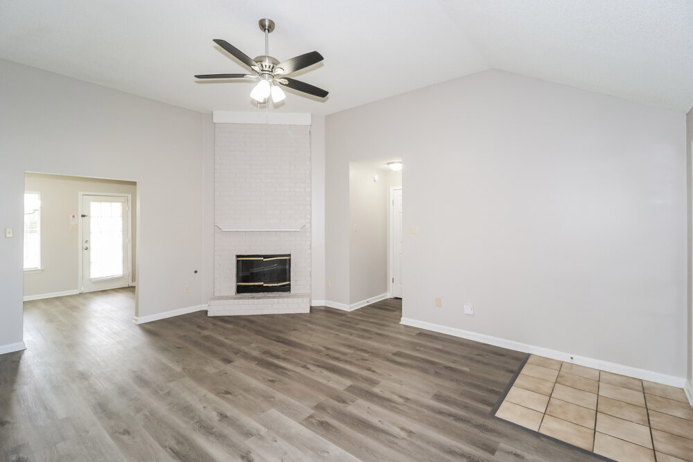 Building Photo - 3481 Earlynn Dr