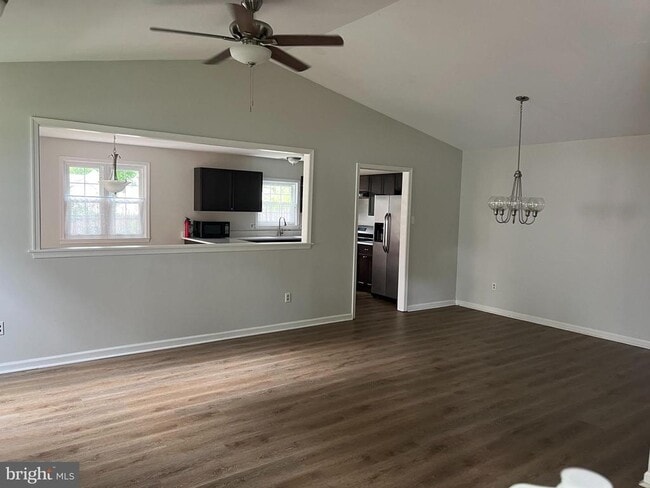Building Photo - 110 Stoneham Dr