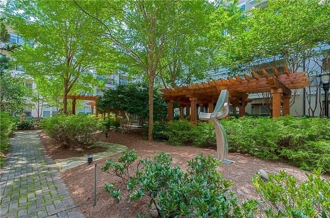 Building Photo - 1850 Cotillion Dr