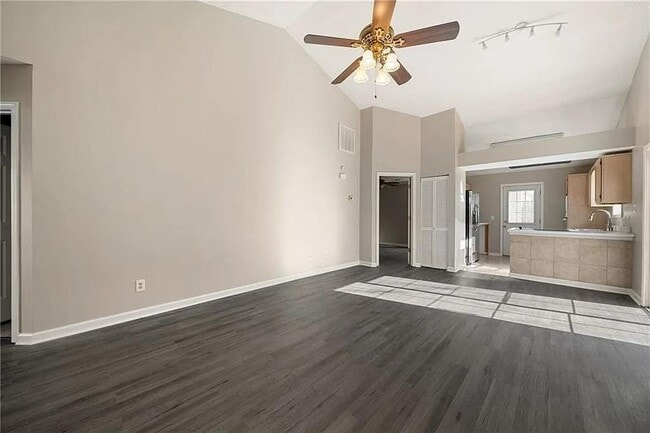 Building Photo - 2025 Brittania Cir