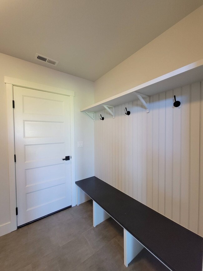Building Photo - 4705 Corinth Dr