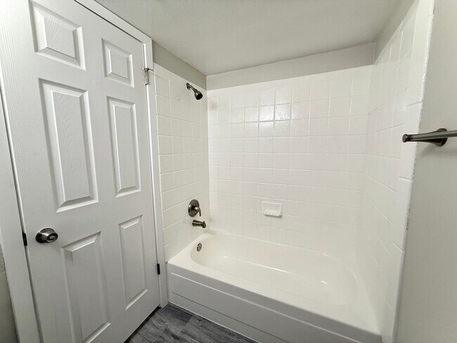 Building Photo - 2 bedroom 2 Bathroom Condo in Park City