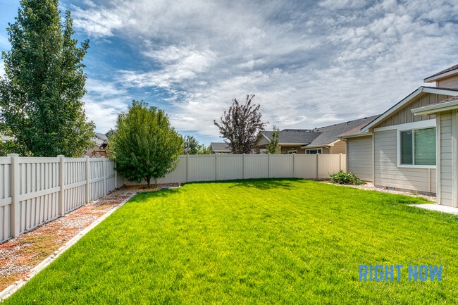 Building Photo - 4648 N Elisha Ave