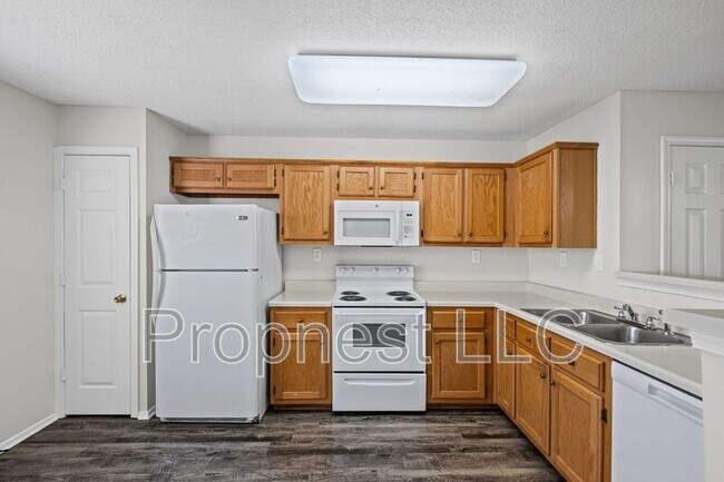 Building Photo - 854 Barrington Woods Cove