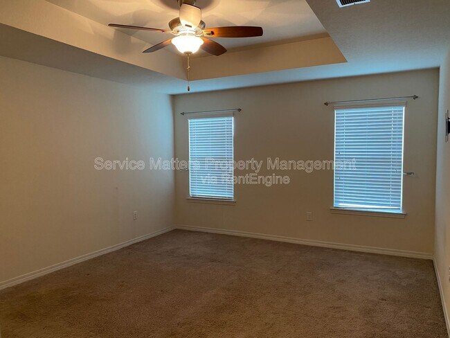 Building Photo - 5582 Peach Dr