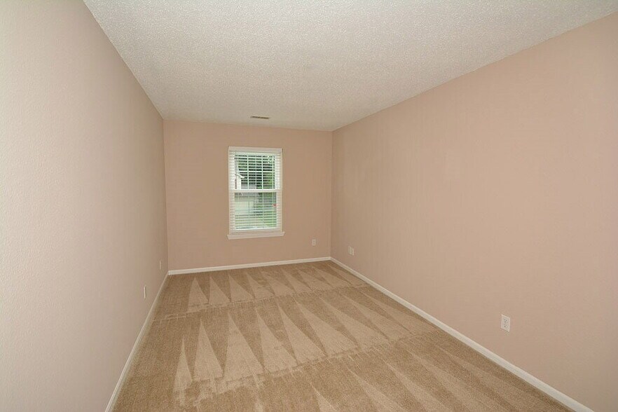 Building Photo - 3438 W 52nd St