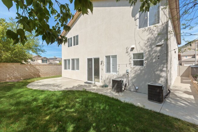 Building Photo - 26523 Starling Ct