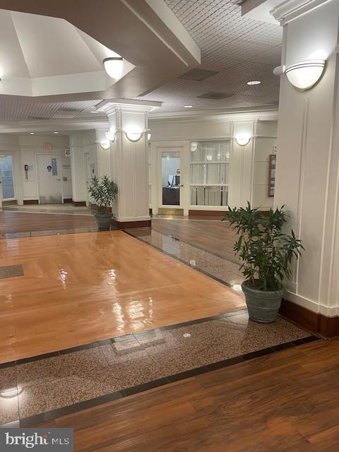 Building Photo - 309 Yoakum Pkwy