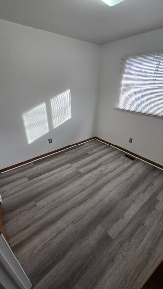 Building Photo - 30994 Dover St