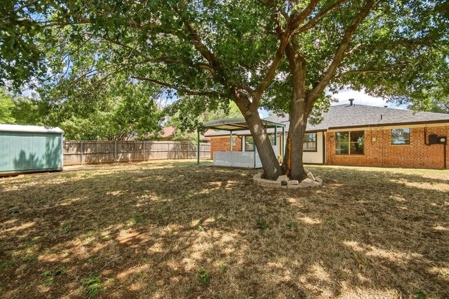Building Photo - 2842 Rex Allen Dr
