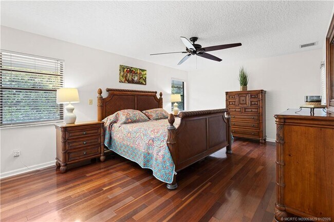 Building Photo - 10380 SE Jupiter Narrows Dr