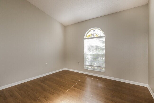 Building Photo - 2738 Hickory Ridge Dr