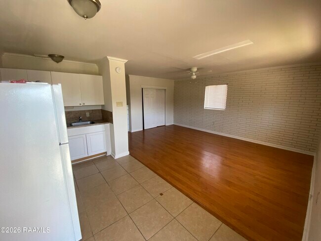 Building Photo - 1126 Aster St